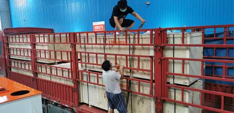 5臺(tái)脈沖除塵器，2條皮帶輸送機(jī)，22kw空壓機(jī)已發(fā)往巴拉圭 